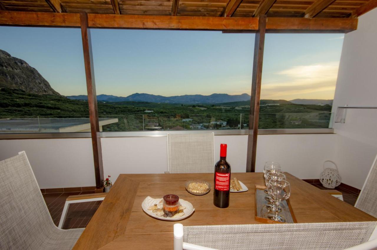 Holiday home Trouli Rokka House